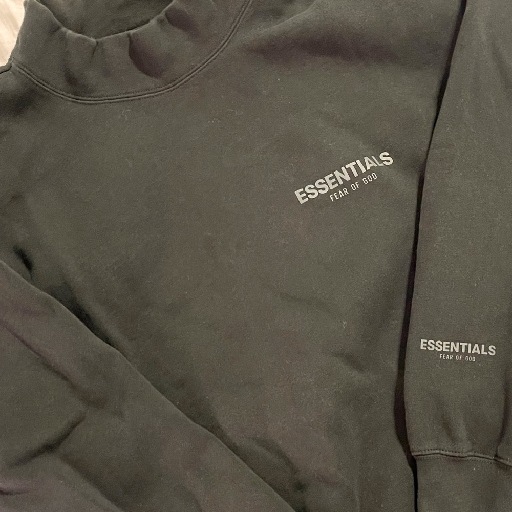 Fear of God Essentials black size M mock hoodie
